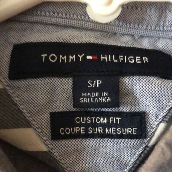 Tommy Hilfiger  custom fit short sleeve button front stripe shirt Size Small - Picture 5 of 6